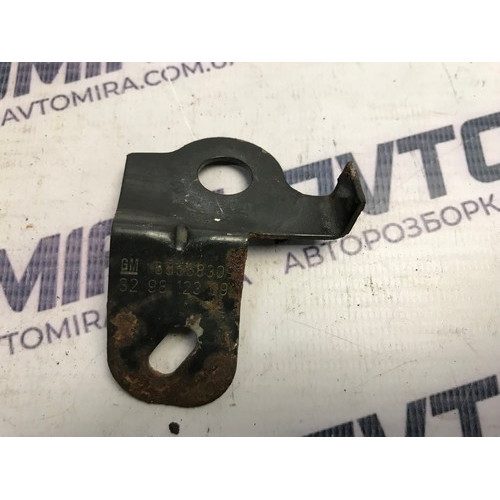 Кронштейн двигуна Opel Zafira B 1.6 16V 2005-2011 329812309